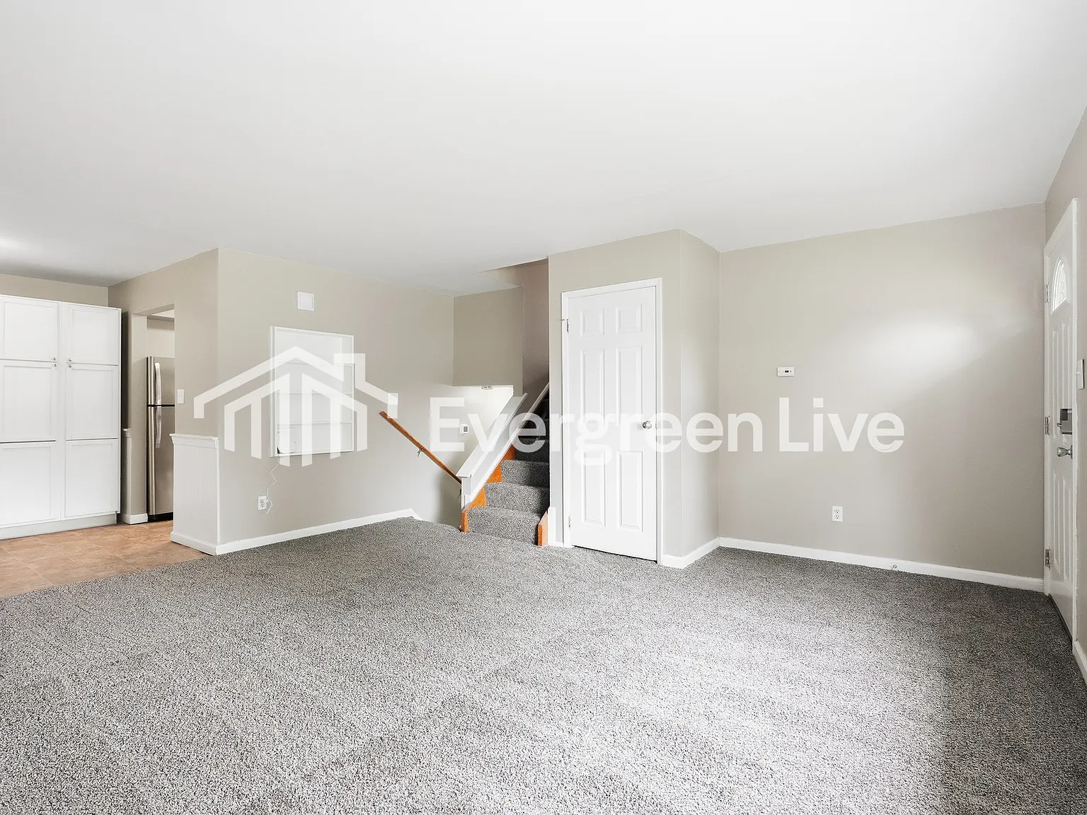 4 bed, 1.5 bath, 1440 sqft, $1,645 — Photo 2