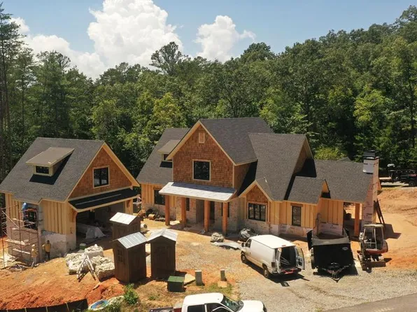 24 Hardwood Ct, Mineral Bluff, GA 30559