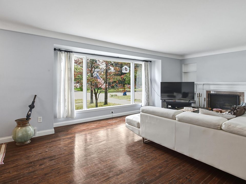 15105 Lexington, photo 8