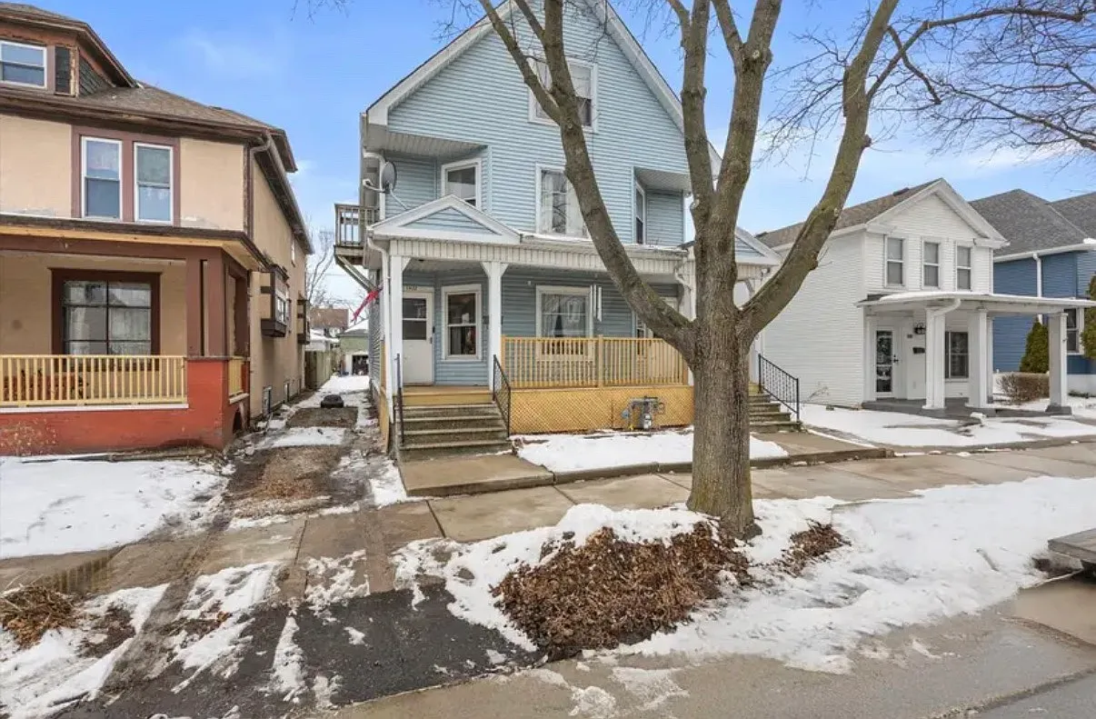 1 bed, 850 sqft, $1,050 — Photo 1