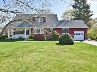 30 Carnegie Ave, Huntington, NY 11743