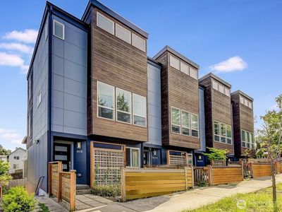 911 N 104th Street #A, Seattle, WA, 98133