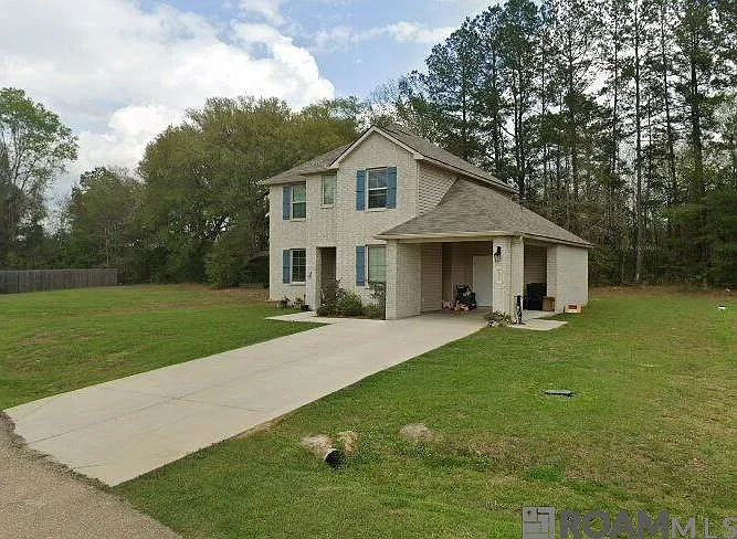 18317 Fox Hollow Loop — Photo 1