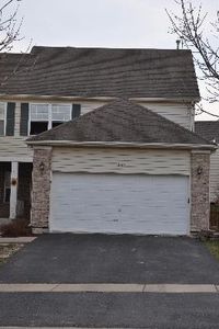 1065 Viewpoint Dr, Lake In The Hills, IL, 60156