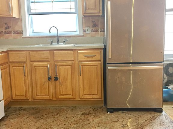 5th image of 10648 97th St #2