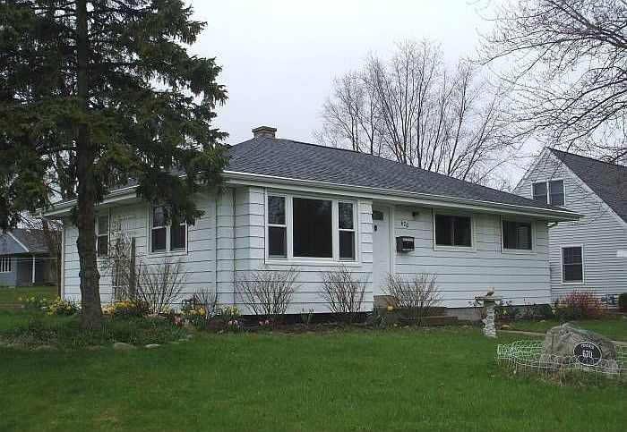 2nd image of 670 Phoenix St