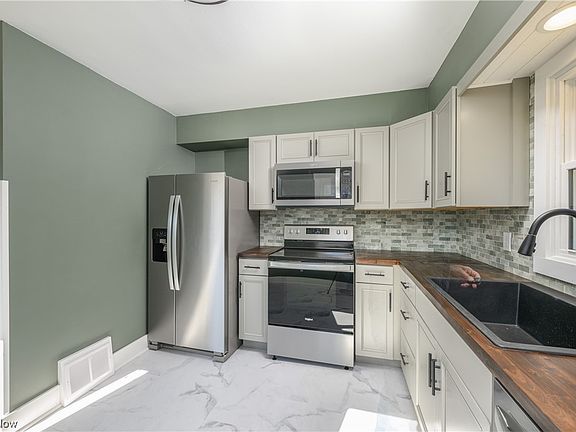 5th image of 2207 Stone St