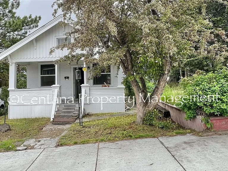 1138 W Park St — Photo 14