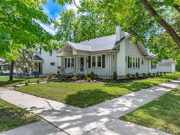 2nd image of 202 Corona Ave