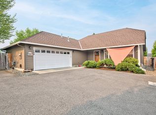 189 SE Yorktown Rd, Grants Pass, OR 97527