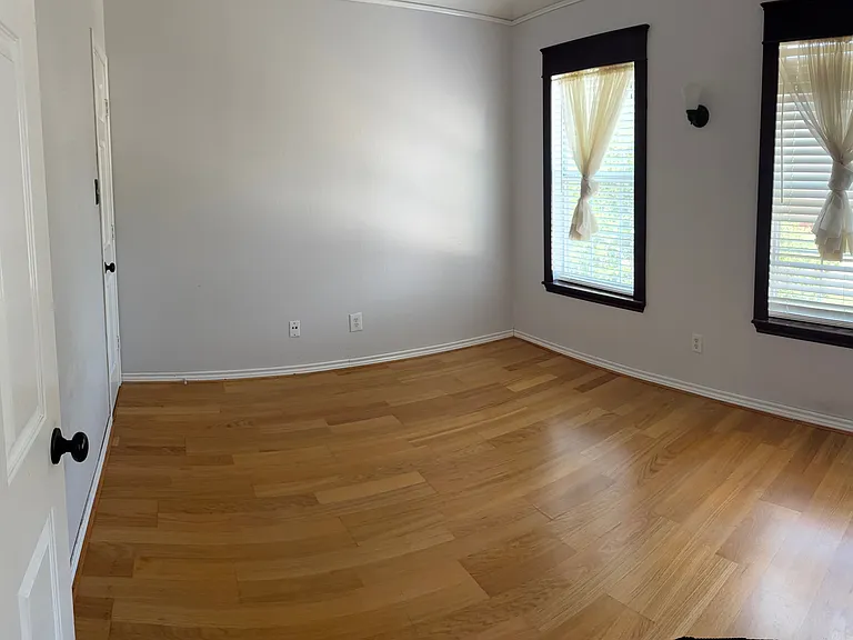 11607 Harbor Rd — Photo 13