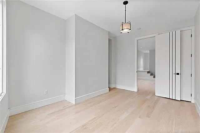 542 Newark Ave #2L — Photo 10