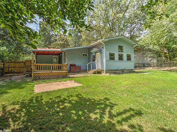 5th image of 230 Honeysuckle Cir