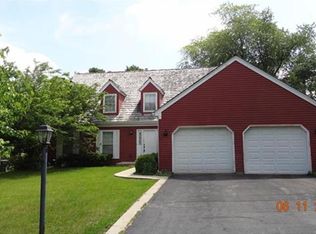 165 Whitney Dr, Barrington, IL 60010