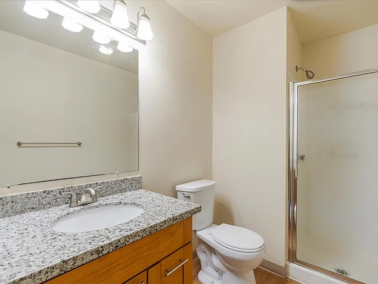 Cascade Woods Apartments — Photo 16