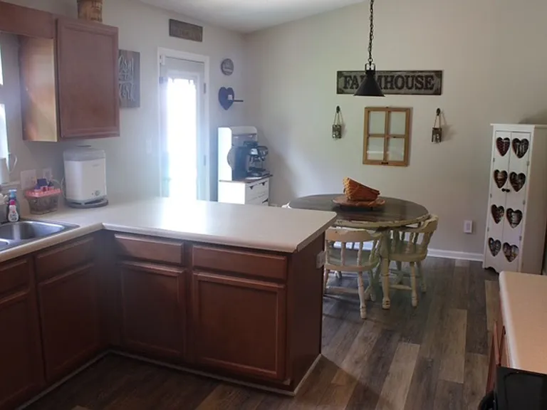 118 Pear Tree Ln — Photo 6