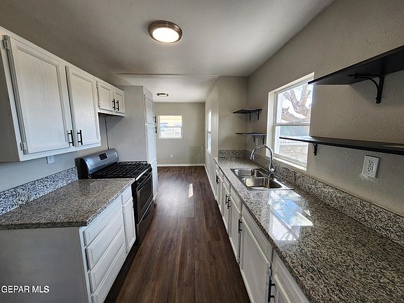 5th image of 116 N Clark Dr #A