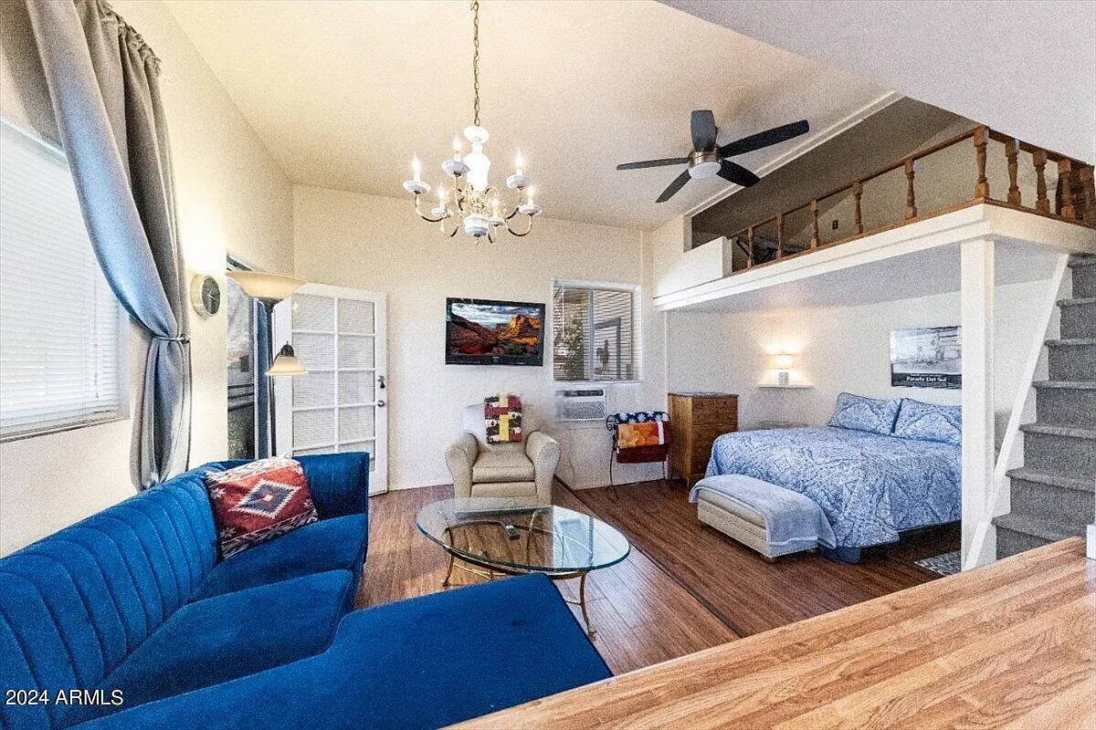 1 bed, 1.0 bath, 529 sqft, $2,400 — Photo 1
