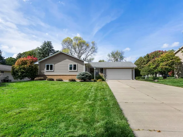 3306 Selkirk Dr, Burnsville, MN 55337