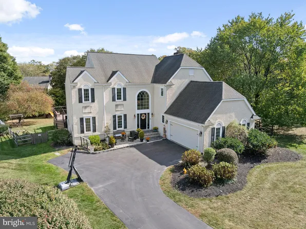 7 Fieldstone Ln, Bryn Mawr, PA 19010