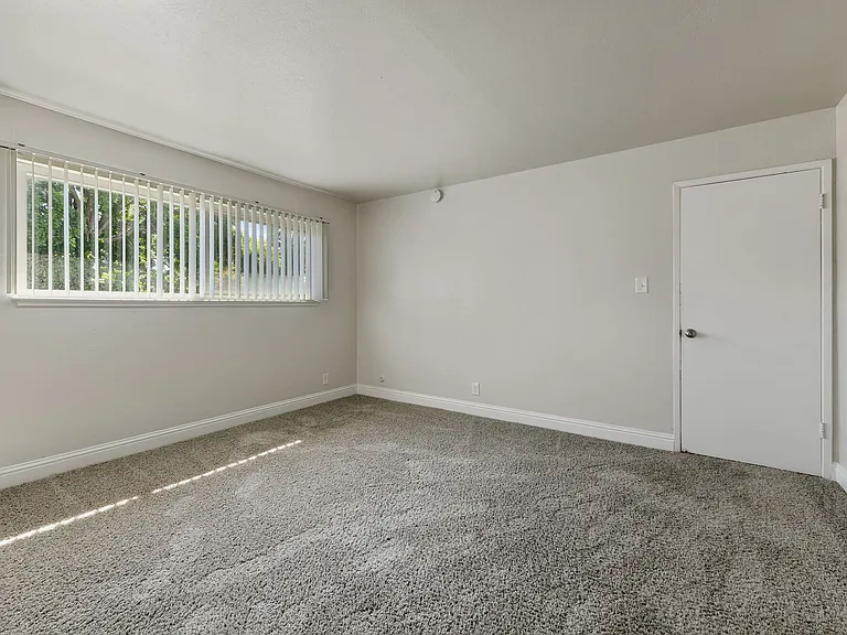 Marina Haven Apartments — Photo 22