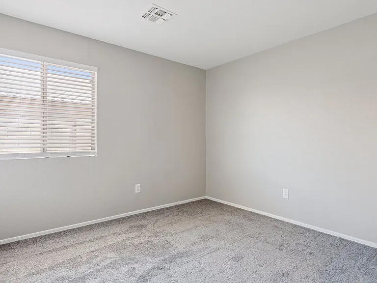 1556 N Rockwell Ct — Photo 23