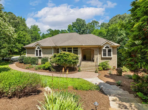 101 Cardiff Pl, Chapel Hill, NC 27516