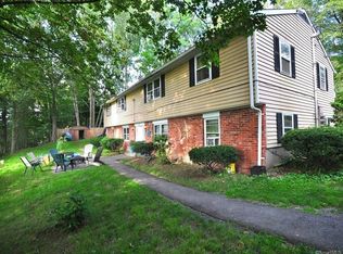 156 Main St #A2, Canton, CT 06019