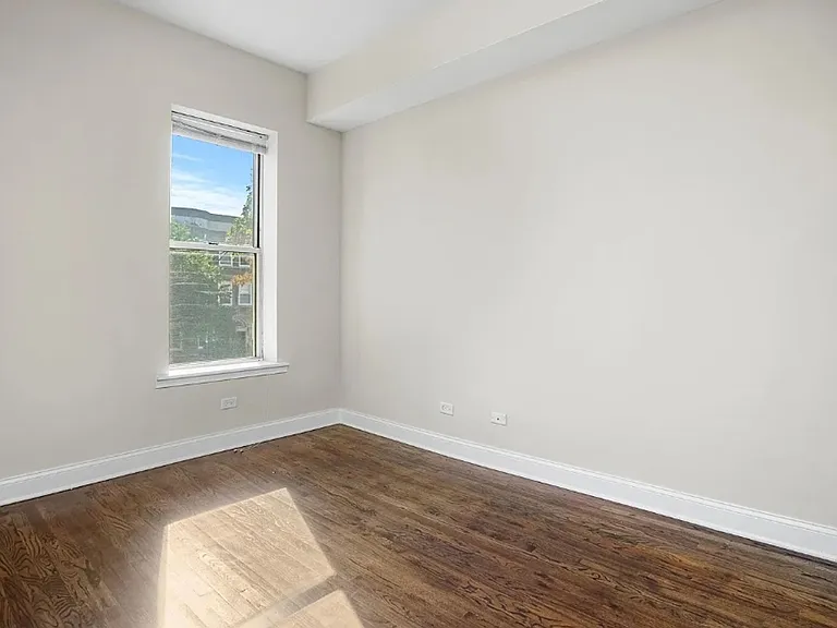 4544 S Indiana Ave — Photo 8