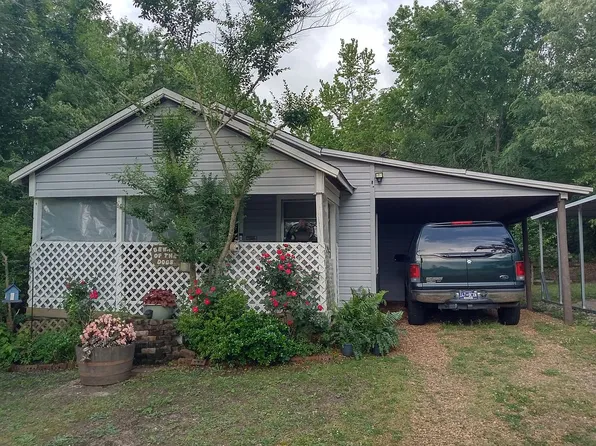 120 Adams Ext, Selmer, TN 38375