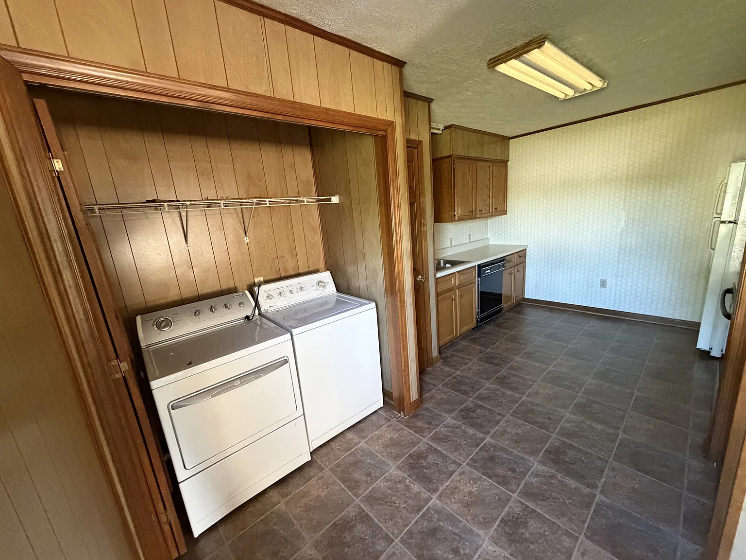 121 Morrisfield Ln — Photo 4