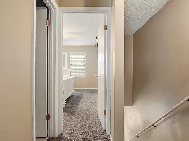 2518 Johnson Dr — Photo 24