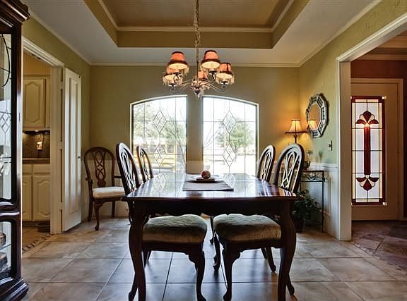 5th image of 4112 Merriman Dr
