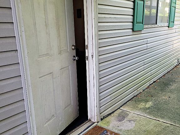 2nd image of 135 Anzie Way APT D1