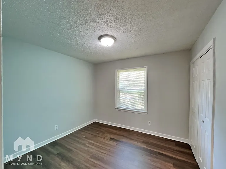 217 Marshall Dr — Photo 13