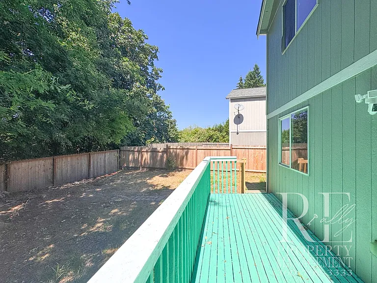 2090 NE Green Glen Ln — Photo 20