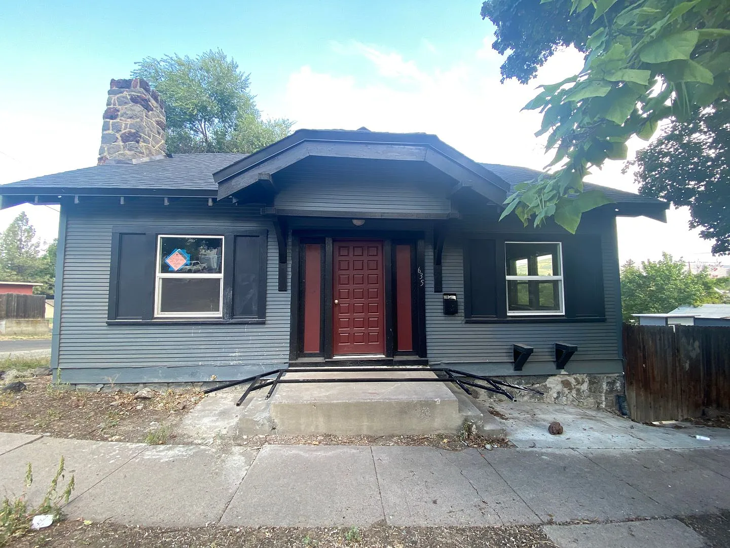 5 Bedroom 1.5 Bath House — Photo 1