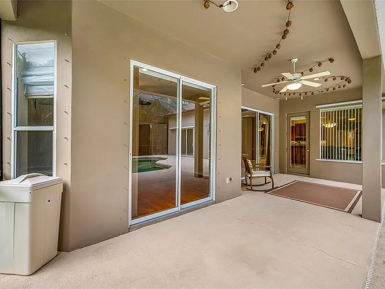 10675 Park Place Dr — Photo 34