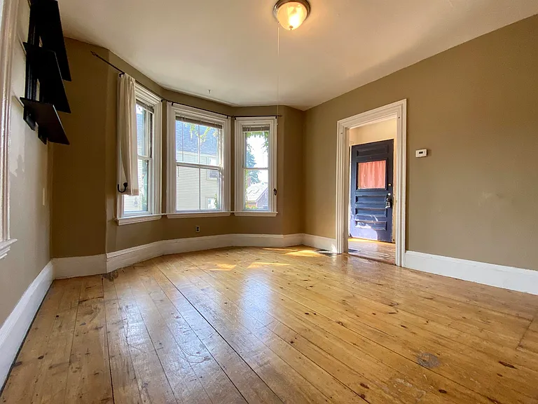 59 Manning St — Photo 5