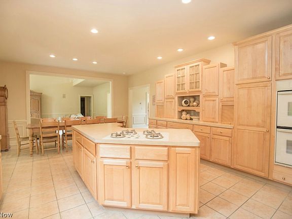 3rd image of 335 Russo Dr