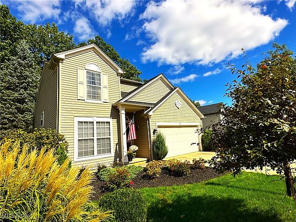 2nd image of 456 Canterbury Ln