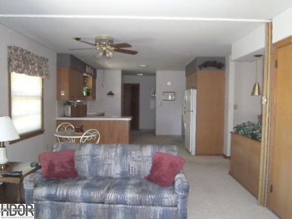 4th image of 612 W 25th Ave