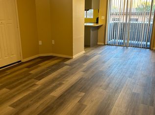 2013 N Hunt Cir APT 204, Mesa, AZ 85203