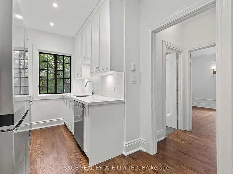 150 Balmoral Ave #502 — Photo 11