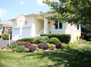 20852 Waterbeach Pl, Sterling, VA 20165