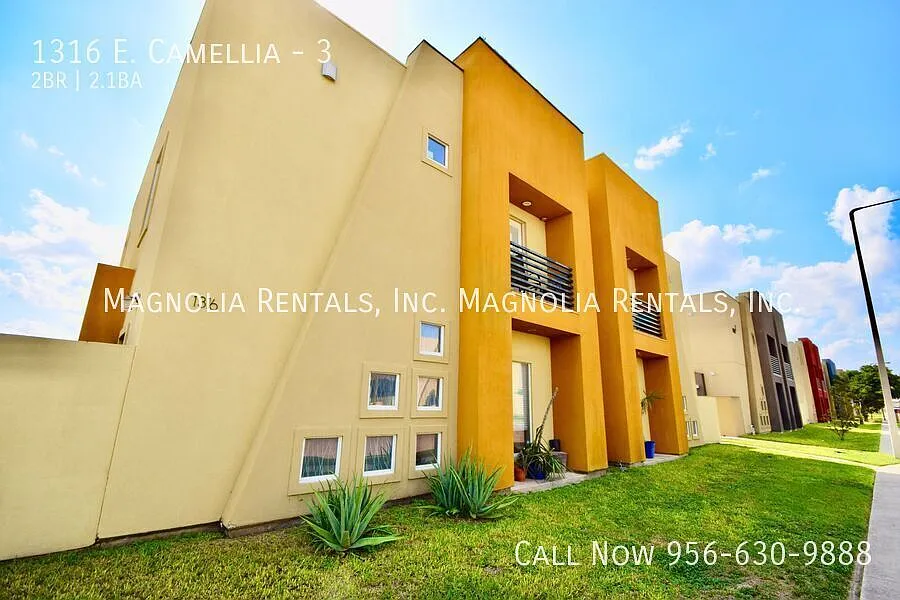 McAllen Townhouse For Rent - Water Included — Photo 2