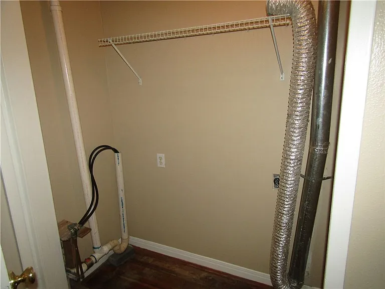 3715 Hollywood Ave — Photo 31
