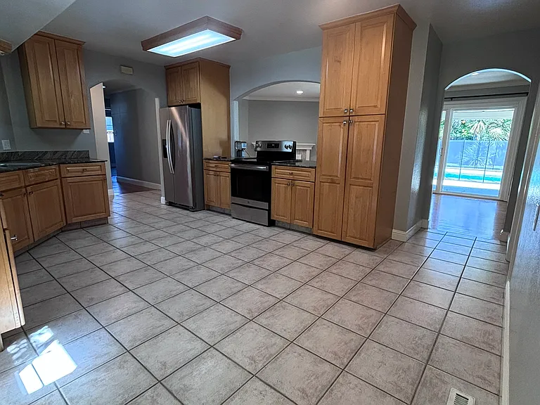 4992 Mattos Dr — Photo 3