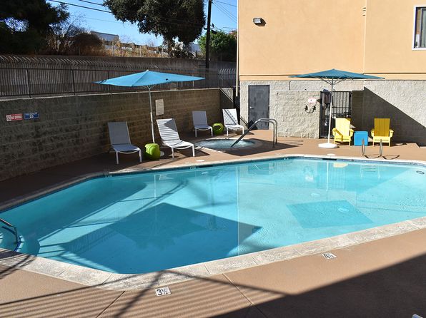 Encino Palms | 17600 Burbank Blvd, Encino, CA