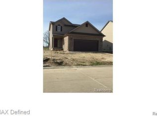 2239 Howe St, Shelby Township, MI 48317